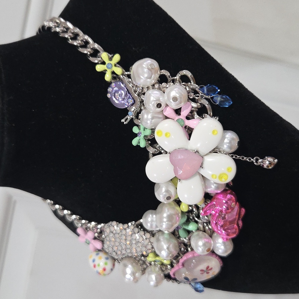 🐇▪️Betsey johnson▪️ flower easter bunny bib statement 19in necklace - Picture 10 of 13